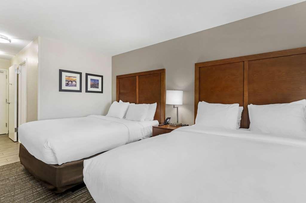Comfort Inn & Suites Brunswick Phòng bức ảnh
